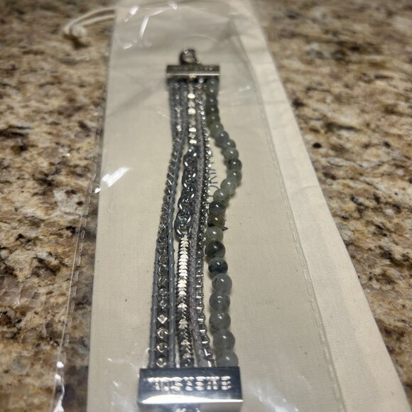 NEW: Three (3) Victoria Emerson bracelets - Picture 4 of 4